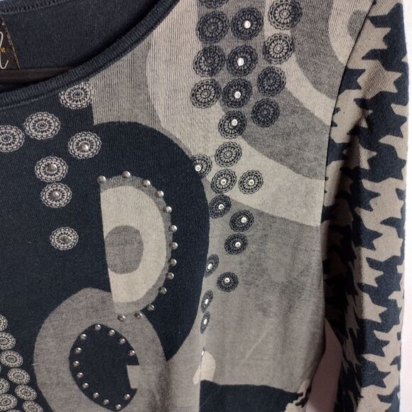 Katina Marie top  - Picture 3 of 7